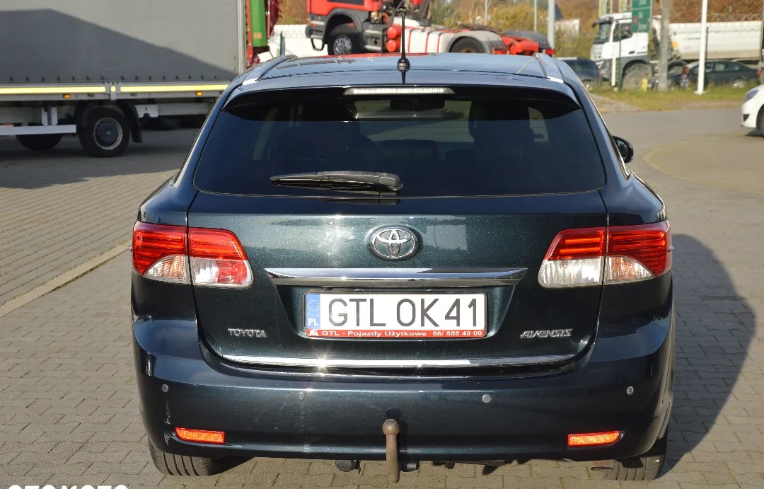 Toyota Avensis cena 36285 przebieg: 179176, rok produkcji 2015 z Kolbuszowa małe 79